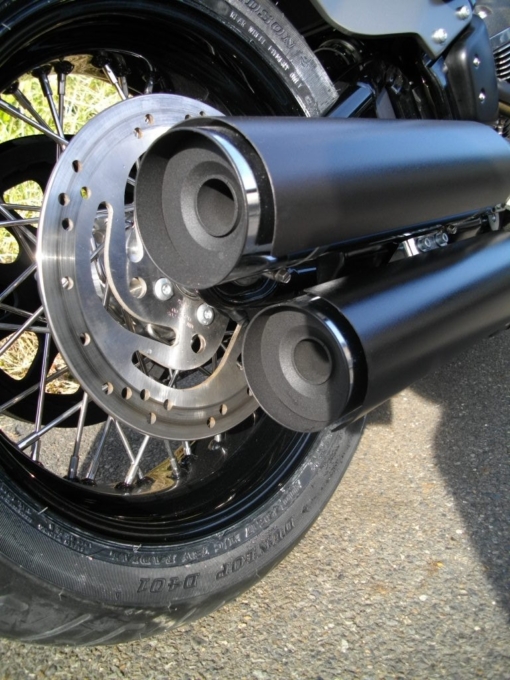 Harley Street Bob / Softail Standard FXST / Softail Low Rider S ST/ Fat Boy 114 FLFBS / Street Bob 114 FXBBS / Softail Street Bob FXBB / Breakout 117 gerade schräge Auspuffkürzung
