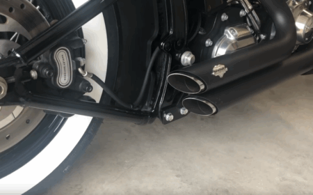 Verstellbarer Auspuffumbau für Vance and Hines Short Shots Staggered Black